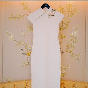 Shanghai Tang White Knit Long Wedding Cheongsam
